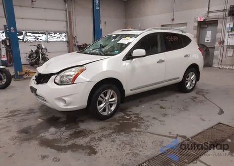 2013 Nissan Rogue Sv z USA, uszkodzony, nr VIN JN8AS5MVXDW105993